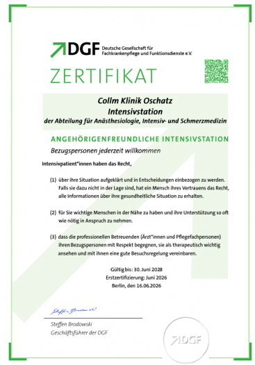 Gezeigt wird das Zertifikat zur Angehörigenfreundlichen Intensivstation.